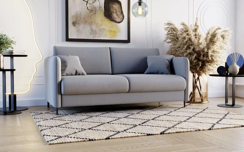 Jasna sofa do jasnej ściany